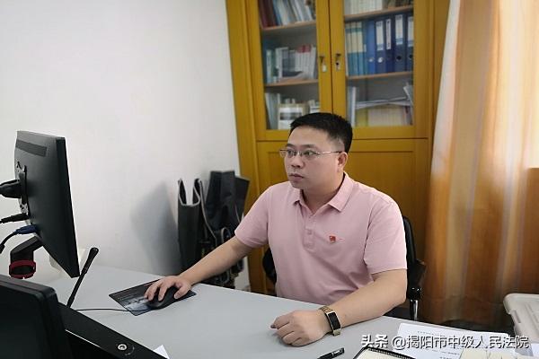 教育公平，构建社会稳定的坚实基础