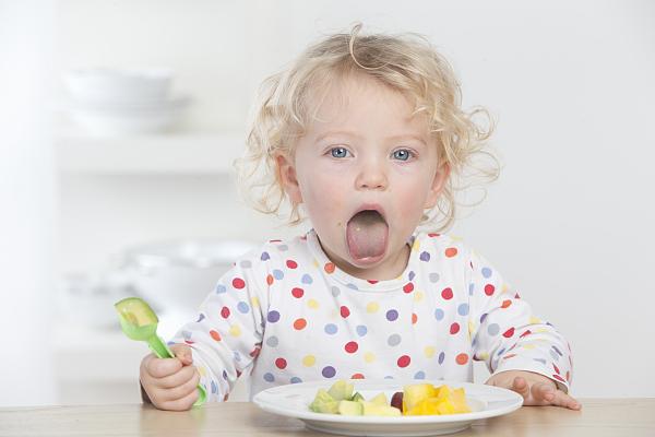 婴幼儿窒息急救方法与注意事项指南